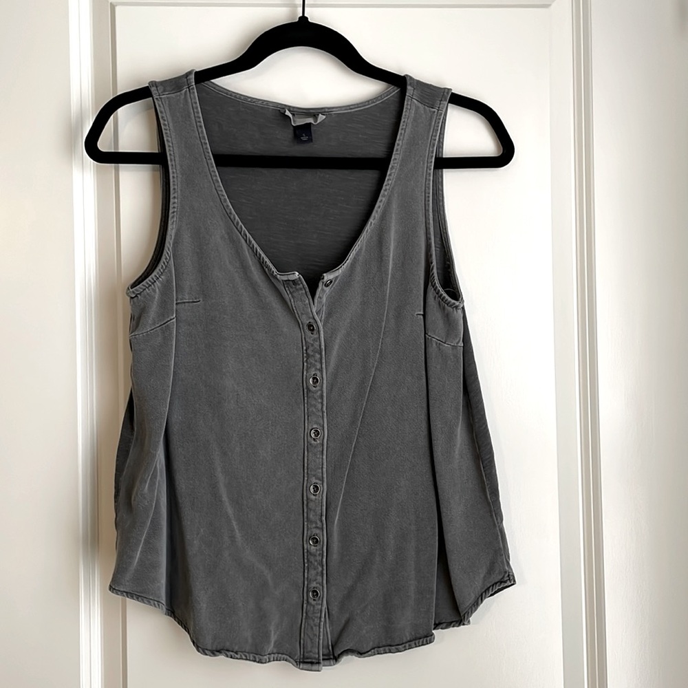 Gray button down tank